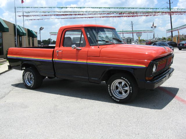 1970 Ford F100 Ext. Cab Short Bed 2WD Manual