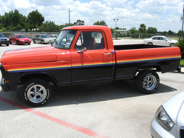 1970 Ford F100 Ext. Cab Short Bed 2WD Manual