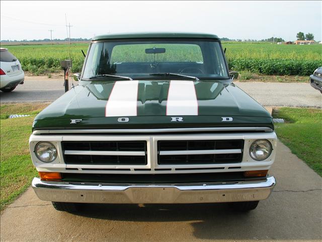 1971 Ford F100 LT Extended,8 FOOT BOX