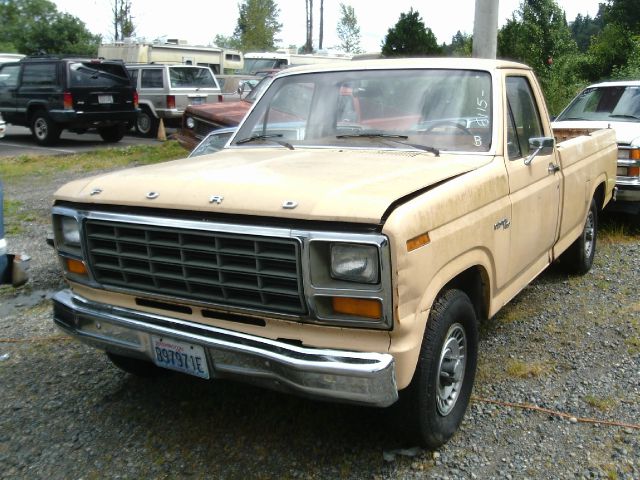 1981 Ford F100 ES 2.4L AUTO