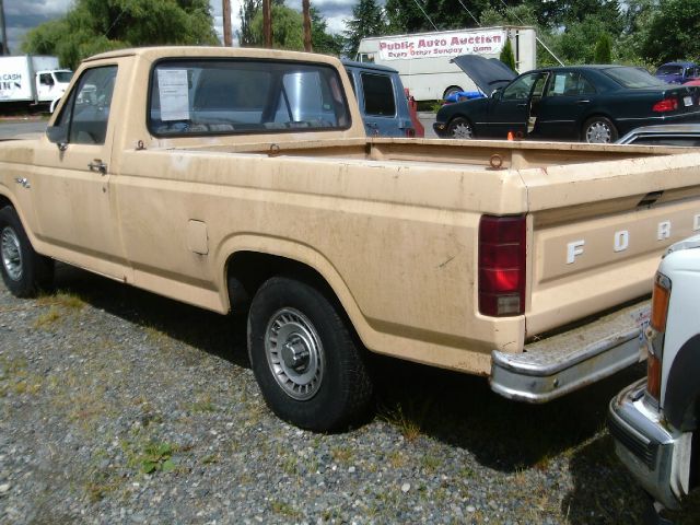 1981 Ford F100 ES 2.4L AUTO