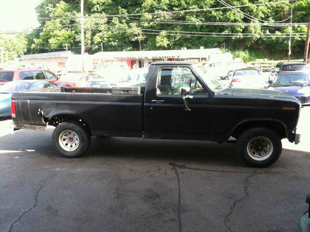 1985 Ford F150 ES 2.4L AUTO