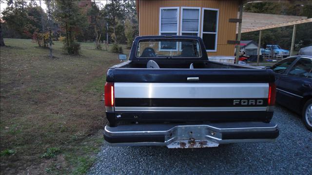 1987 Ford F150 Grand Touring 2WD