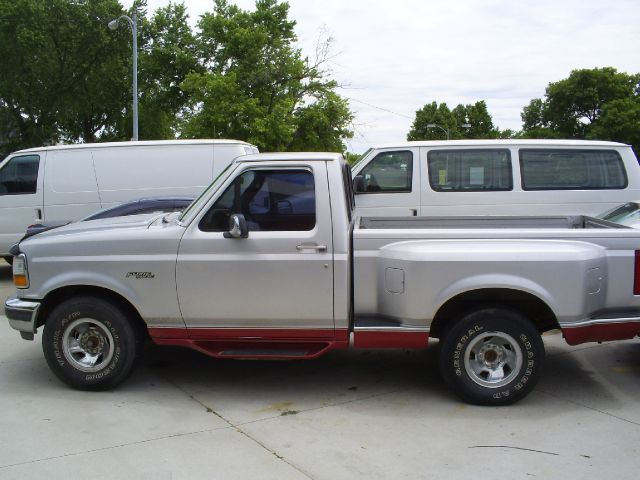 1992 Ford F150 Lariat 4D Crew Cab Truck