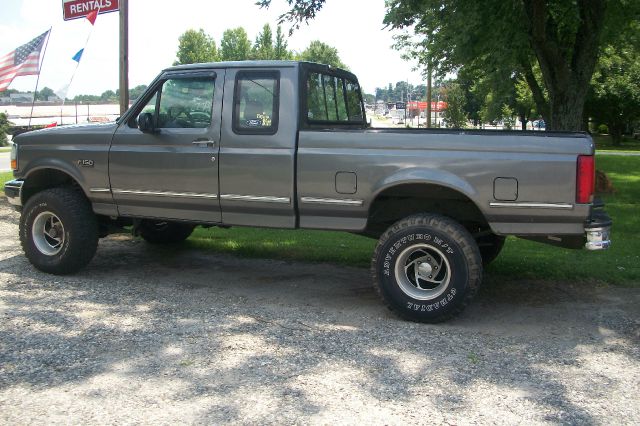 1992 Ford F150 4dr SE 113