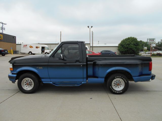 1992 Ford F150 Lariat 4D Crew Cab Truck