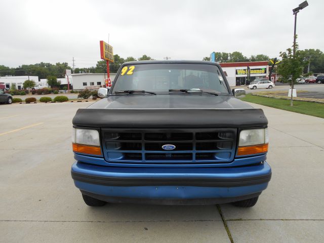 1992 Ford F150 Lariat 4D Crew Cab Truck