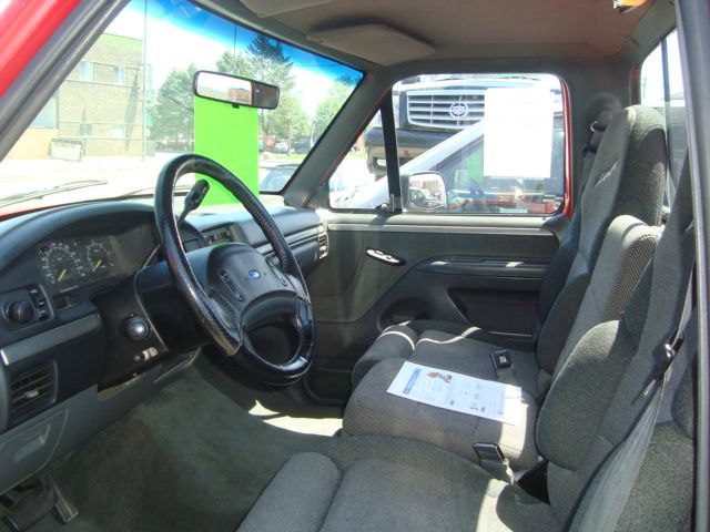 1993 Ford F150 4 DOOR DSG AUTO