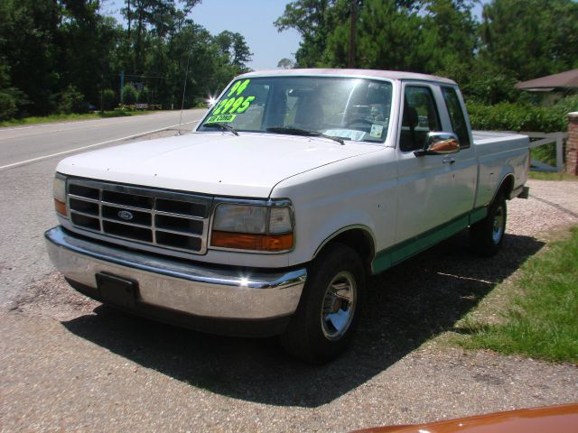 1994 Ford F150 SLE- 4X4