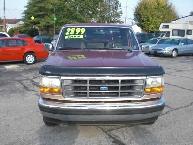 1995 Ford F150 SLE- 4X4