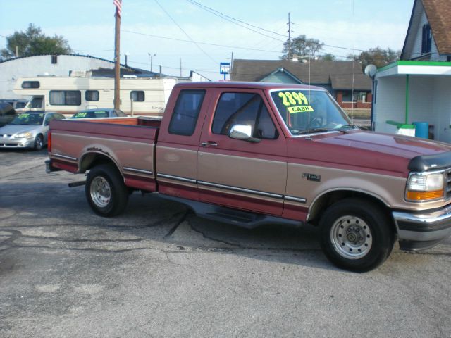 1995 Ford F150 SLE- 4X4