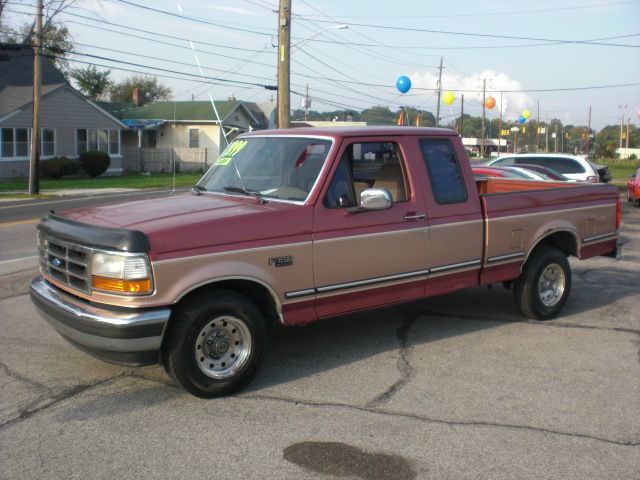 1995 Ford F150 SLE- 4X4