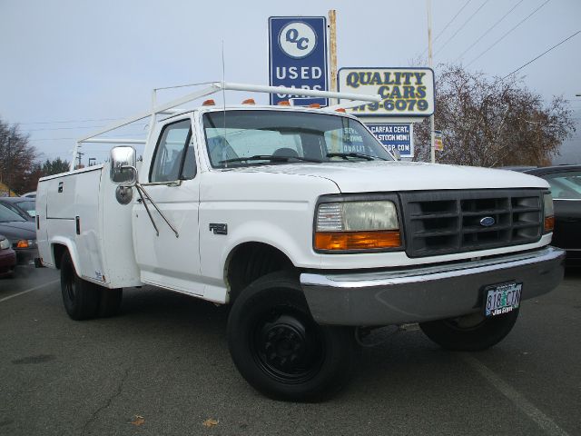 1996 Ford F150 2dr Reg Cab 135 WB Truck