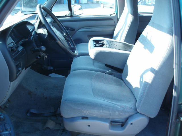 1996 Ford F150 SLT 1 Ton Dually 4dr 35