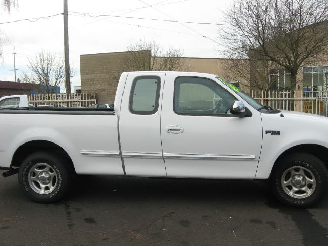 1997 Ford F150 143.5 WB 4WD