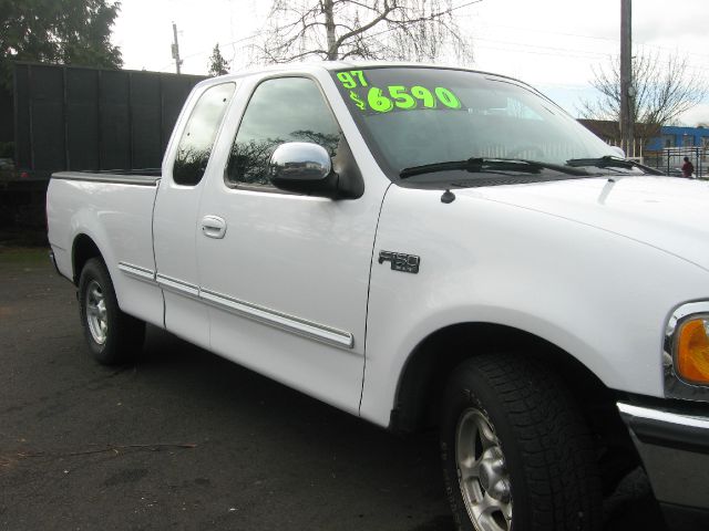 1997 Ford F150 143.5 WB 4WD