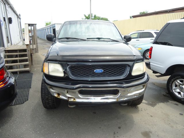 1997 Ford F150 4dr Pick Up