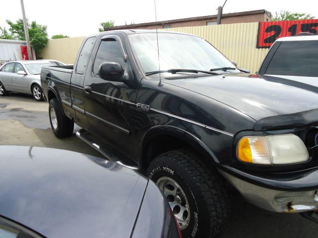 1997 Ford F150 4dr Pick Up