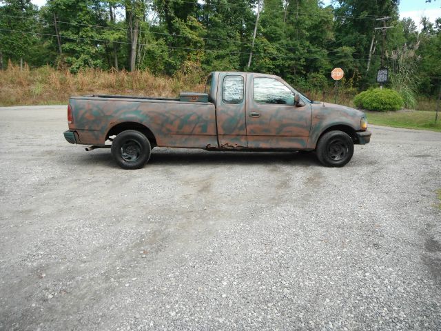 1997 Ford F150 143.5 WB 4WD