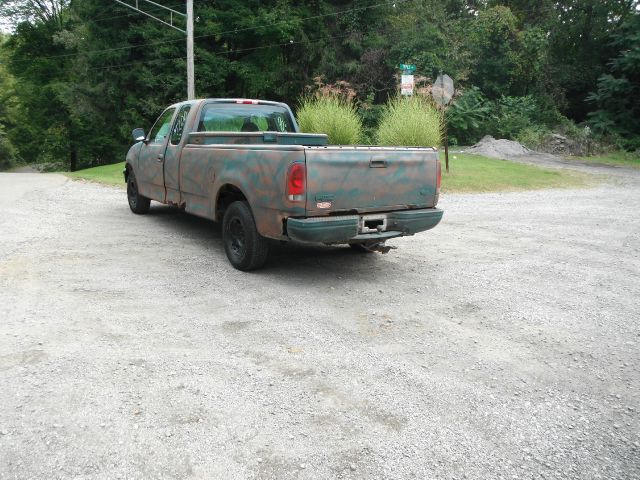 1997 Ford F150 143.5 WB 4WD