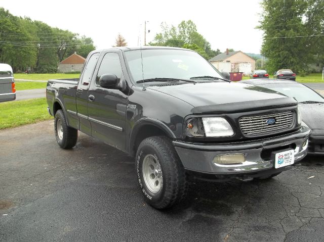 1997 Ford F150 4dr Pick Up