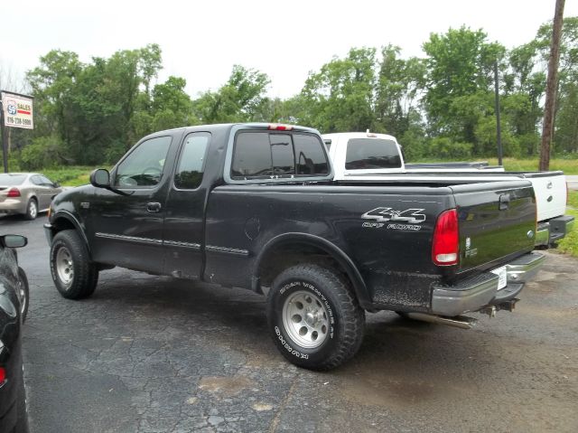 1997 Ford F150 4dr Pick Up