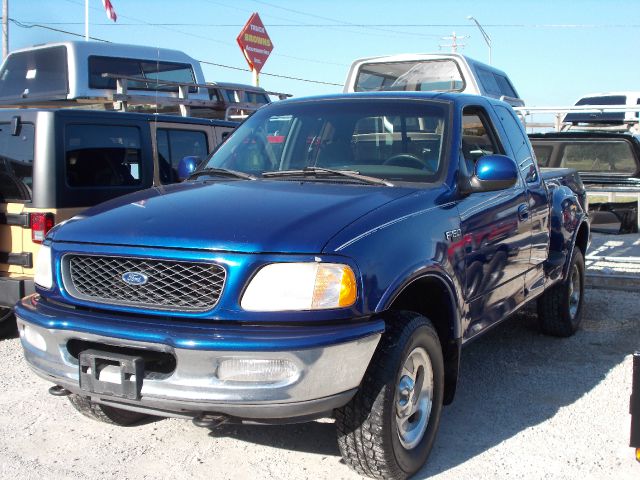 1997 Ford F150 4dr Sdn V6 CVT 3.5 SE