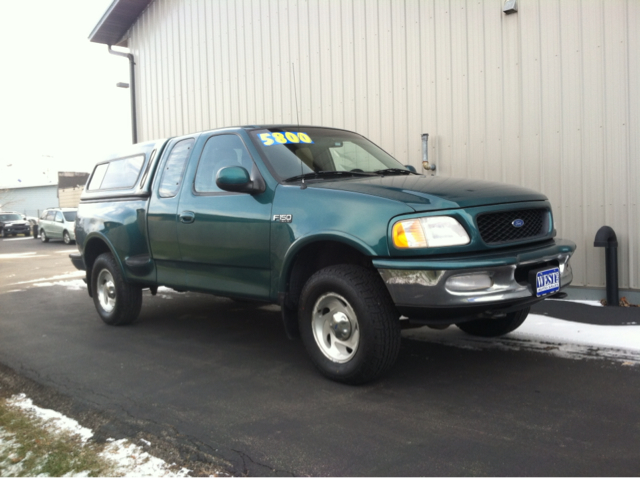 1997 Ford F150 5d Wagon SE w/XM 2WD