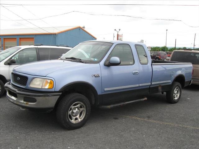 1997 Ford F150 2dr Cpe Base