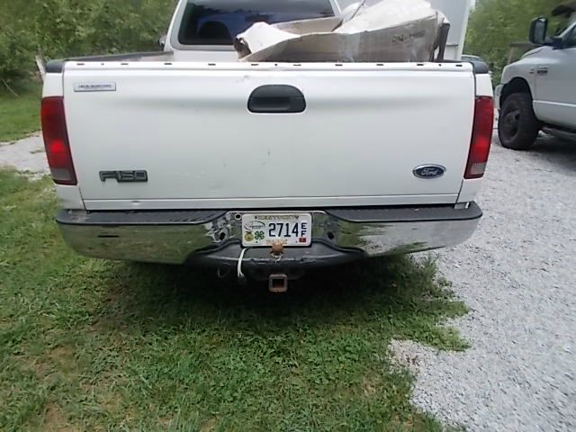 1998 Ford F150 2dr Reg Cab 135 WB Truck