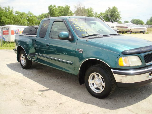 1998 Ford F150 SLE 5.3L V8 4WD 9 Passenger ABS TC