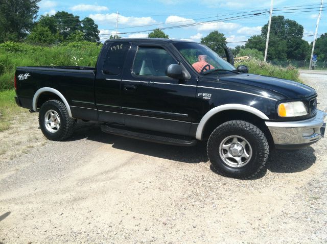 1998 Ford F150 Crew Cab 143.5 WB 4WD SLT