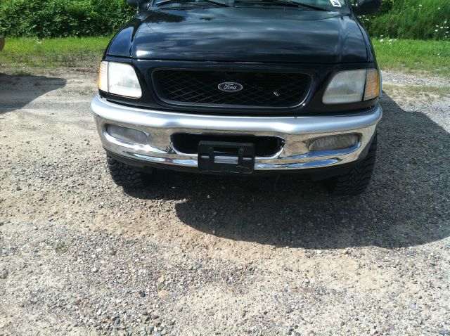 1998 Ford F150 Crew Cab 143.5 WB 4WD SLT