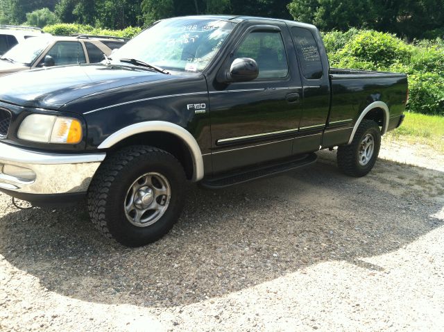 1998 Ford F150 Crew Cab 143.5 WB 4WD SLT