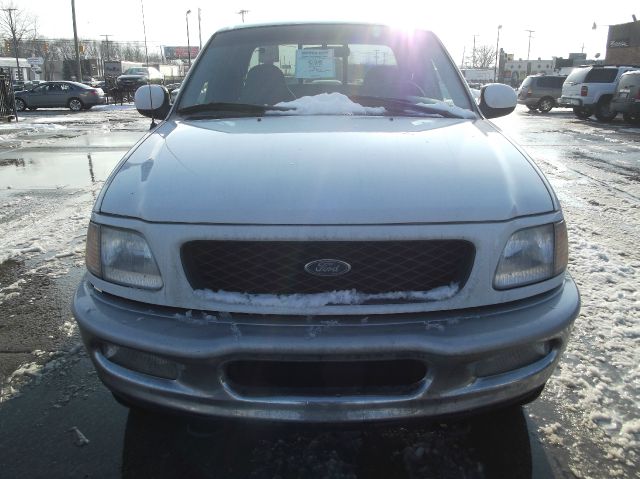 1998 Ford F150 Reg Cab 108 WB