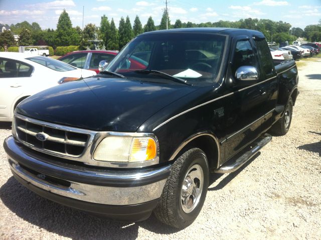 1998 Ford F150 SLE 5.3L V8 4WD 9 Passenger ABS TC