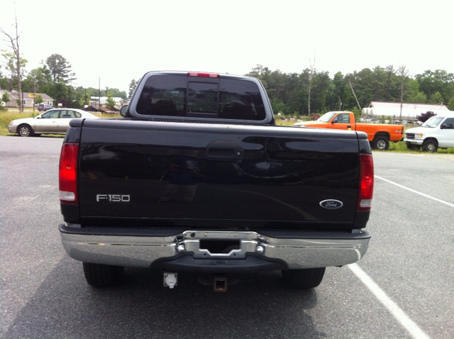 1998 Ford F150 Crew Cab 143.5 WB 4WD SLT