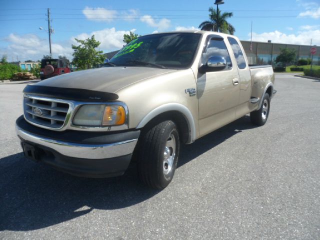 1999 Ford F150 4dr-auto