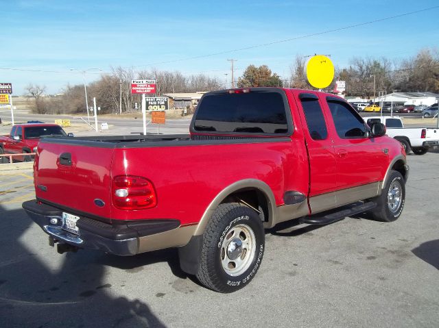 1999 Ford F150 XLS 4D Sedan