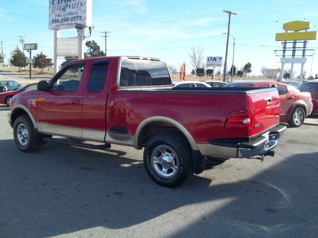 1999 Ford F150 XLS 4D Sedan