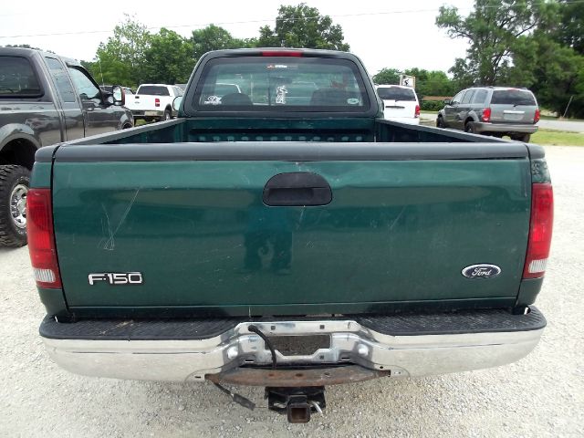 1999 Ford F150 2dr Reg Cab 135 WB Truck