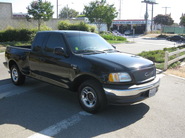 1999 Ford F150 SLE 5.3L V8 4WD 9 Passenger ABS TC