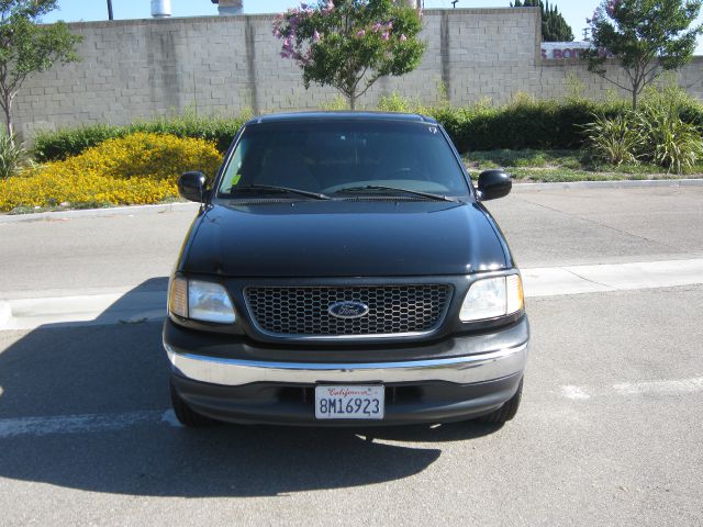 1999 Ford F150 SLE 5.3L V8 4WD 9 Passenger ABS TC