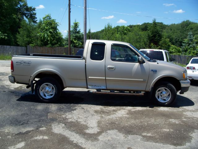 2000 Ford F150 SLT 1 Ton Dually 4dr 35