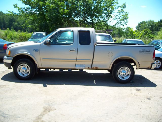 2000 Ford F150 SLT 1 Ton Dually 4dr 35