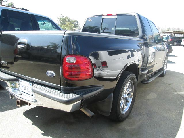 2000 Ford F150 SLE 5.3L V8 4WD 9 Passenger ABS TC