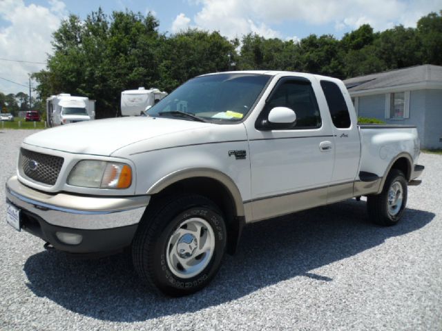 2000 Ford F150 XLS 4D Sedan