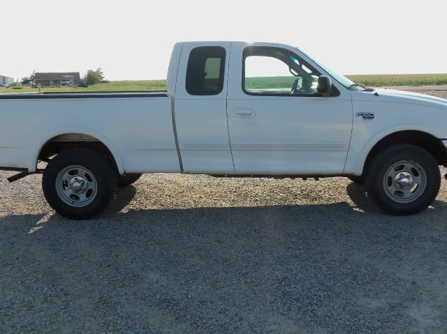 2000 Ford F150 SLT 1 Ton Dually 4dr 35