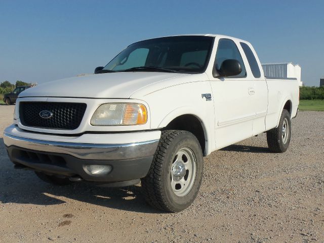 2000 Ford F150 SLT 1 Ton Dually 4dr 35