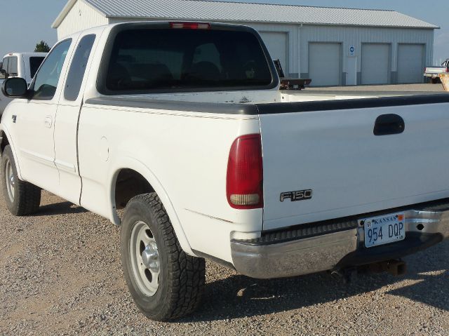 2000 Ford F150 SLT 1 Ton Dually 4dr 35